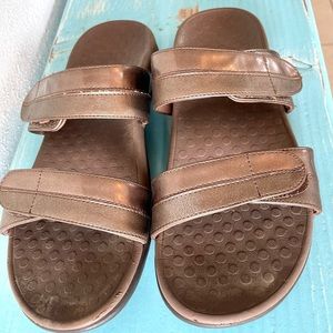 Vionic adjustable strap sandals